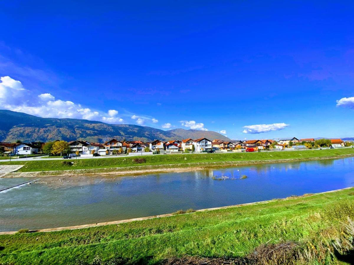 Apartment By The River *
